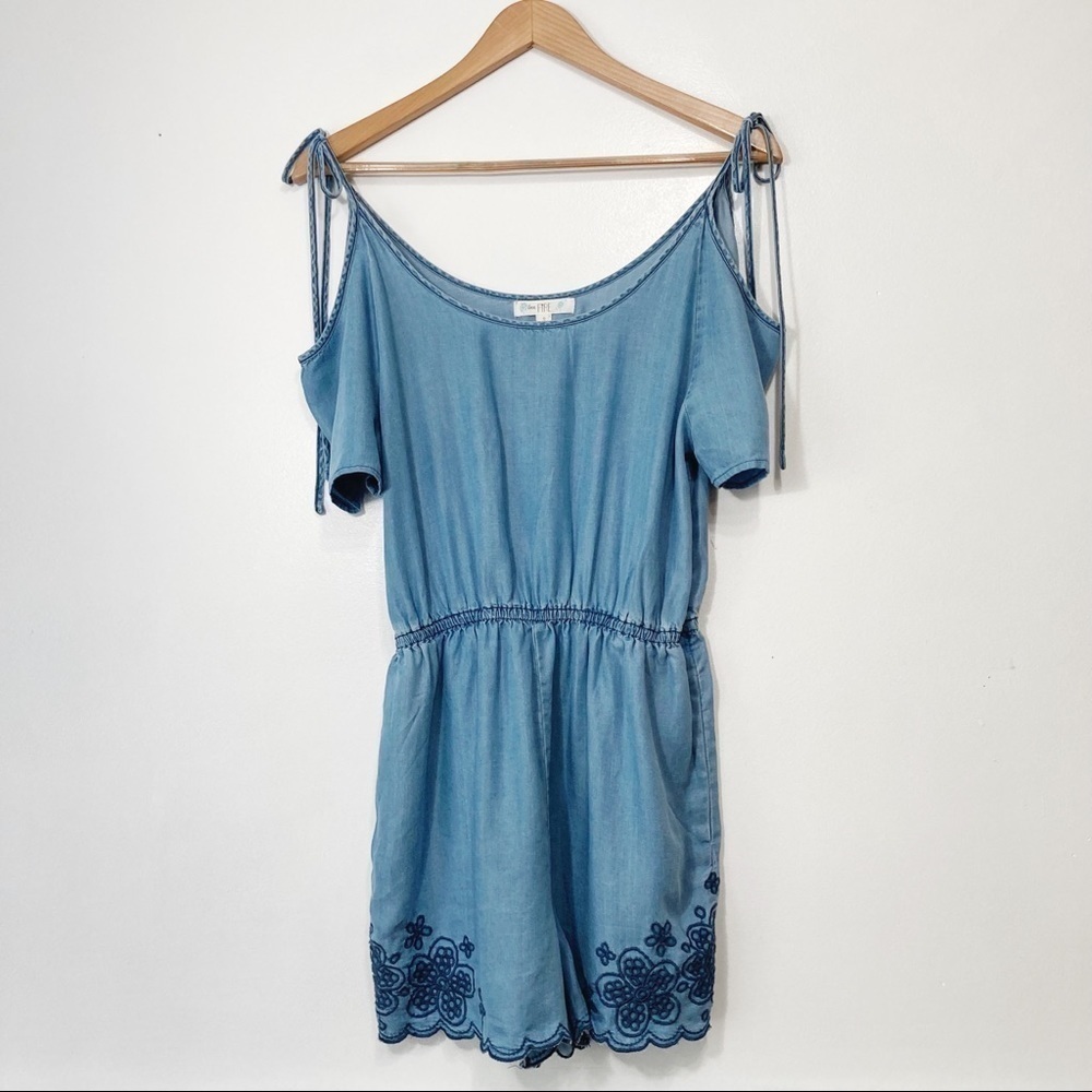 Love, Fire Chambray Boho Cold Shoulder Romper Size S